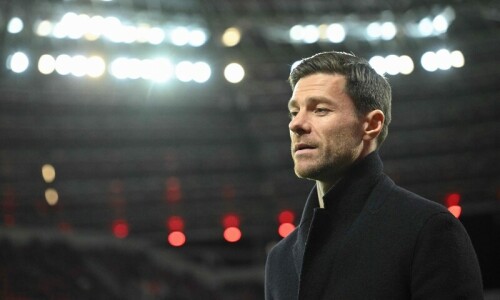 Alonso to stay on as Leverkusen boss amid interest from Bayern  and Liverpool