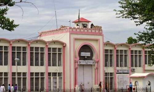 Imran, Adiala Jail superintendent agree upon visitation SOPs Imran, Adiala Jail superintendent agree upon visitation SOPs