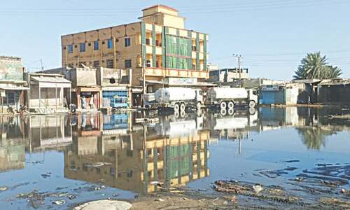 Flash floods, rains in Balochistan suspend Pak-Iran transport service