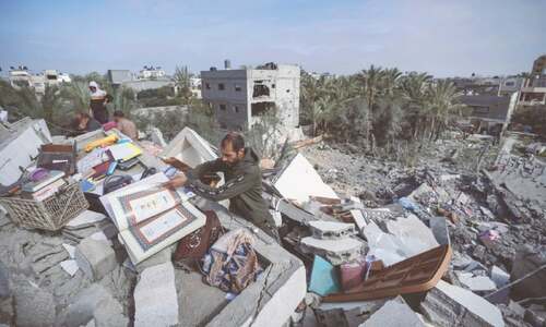 Israel strikes UN&rsquo;s aid centre in Rafah