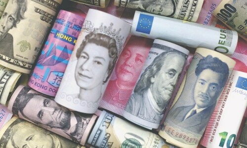 Yen hits 34-year low, most global markets rise