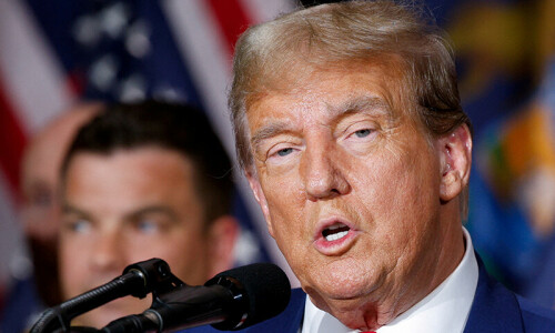 Trump loses bid to delay hush money proceedings