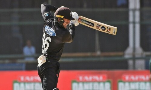 Tom Blundell, Zak Foulkes called up for New Zealand T20 tour of Pakistan as injuries hit Black Caps Tom Blundell, Zak Foulkes called up for New Zealand T20 tour of Pakistan as injuries hit Black Caps