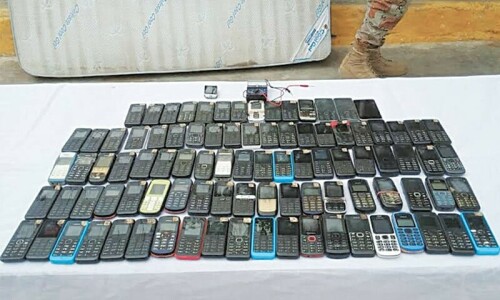 Major action planned in Karachi against buyers of snatched cell phones Major action planned in Karachi against buyers of snatched cell phones