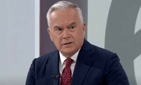 BBC anchor quits after furore over photos