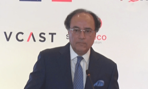 Forex reserves to reach $9-10bn by end of June, says finance minister Forex reserves to reach $9-10bn by end of June, says finance minister