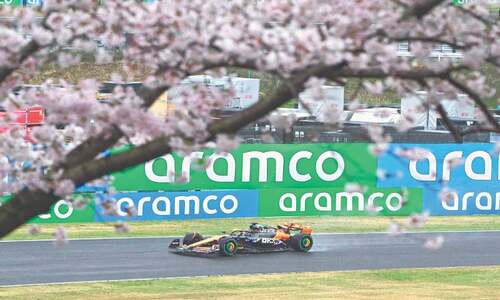 Verstappen fastest before rain spoils Japanese GP practice