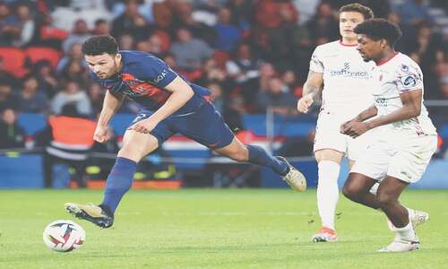 Shadow PSG  side held in final warm-up for Barca showdown