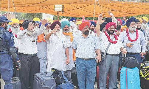 2,400 Indian Sikhs transported to Hassanabdal by special train