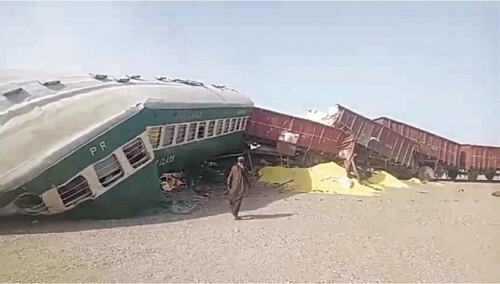 Quetta-bound cargo train derails near Taftan Quetta-bound cargo train derails near Taftan