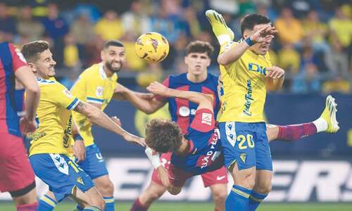 Real see off Mallorca to stay on title course