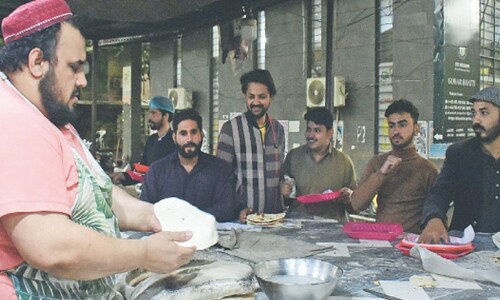 Naanbais end strike, accept government-set prices Naanbais end strike, accept government-set prices