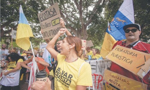 Mass protests in Canary Islands decry overtourism