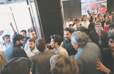 Senior SC judge wants &lsquo;firewall&rsquo; against meddling