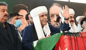 President Zardari arrives in Quetta