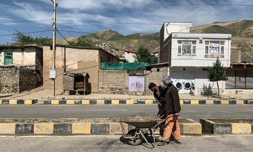 3 policemen killed in bomb attack in northeastern Afghanistan