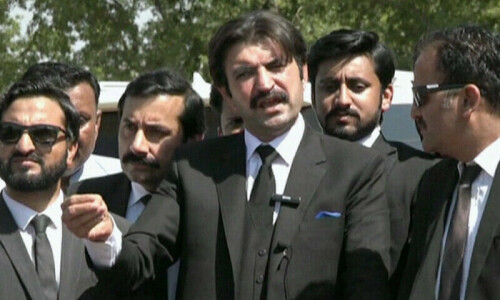 PTI leadership misguided Imran on all issues: Sher Afzal Marwat PTI leadership misguided Imran on all issues: Sher Afzal Marwat