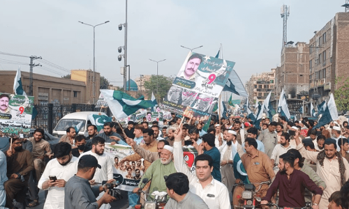 Rallies held across KP to show solidarity with armed forces