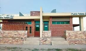 Sindh govt told to build public toilets across province