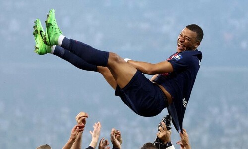 PSG beat Lyon to clinch French Cup in Mbappe&rsquo;s farewell appearance