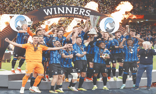 Lookman nets hat-trick as Atalanta end Leverkusen&rsquo;s unbeaten run in Europa final