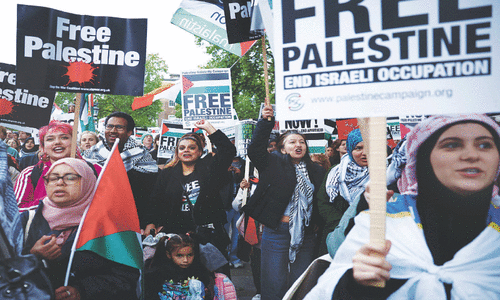 Missile attack damages vessel off Yemen