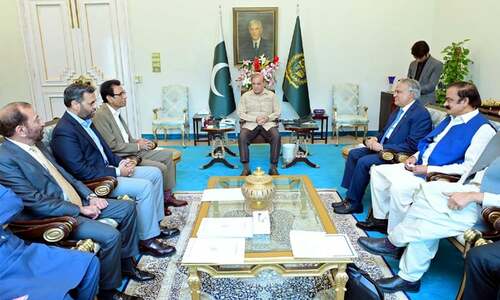 MQM meets PM Shehbaz to seek more ministries