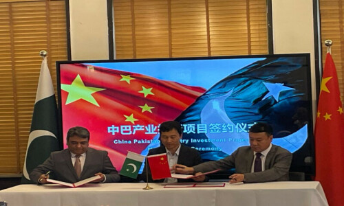 Pakistan, China sign agreement to facilitate investment in key projects