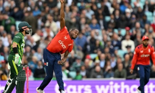 Archer and Wood&rsquo;s  &lsquo;extra edge&rsquo; excites England&rsquo;s Livingstone