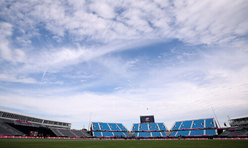 &lsquo;Party in the USA&rsquo; but Pakistan and India await for co-hosts