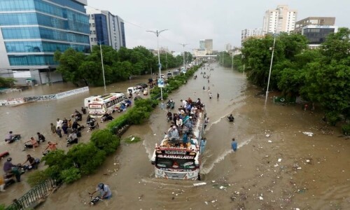 Govt’s battle to save Karachi from flooding begins amid excessive rain forecast Govt’s battle to save Karachi from flooding begins amid excessive rain forecast