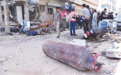 Five injured in Larkana in third cylinder blast, fire within 11 days in Sindh