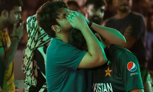 Fans hurt, but still backing Green-shirts