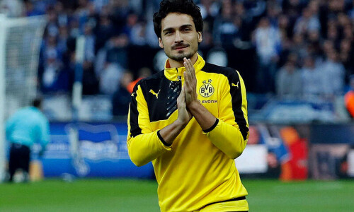 Hummels leaves Dortmund, Sahin named head coach