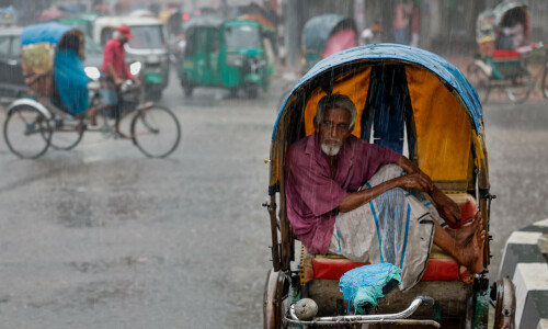 6 die in Assam floods while New Delhi heatwave kills 5 this week
