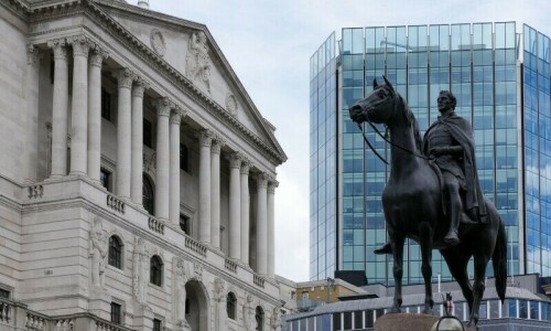 Bank of England freezes interest rate at 16-year high