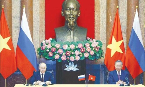 Putin, in Vietnam, seeks new &lsquo;security architecture&rsquo;