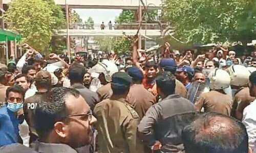 Three kids’ death at Khanewal DHQ: Nurses protest colleague’s arrest Three kids’ death at Khanewal DHQ: Nurses protest colleague’s arrest