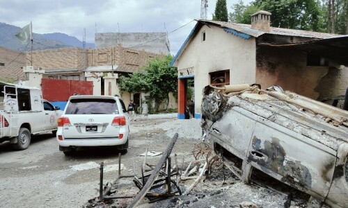 Swat police register 2 FIRs over man’s lynching in Madyan; arrests yet to be made Swat police register 2 FIRs over man’s lynching in Madyan; arrests yet to be made
