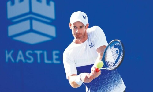 No decision yet on whether Murray will play at Wimbledon, says Smith