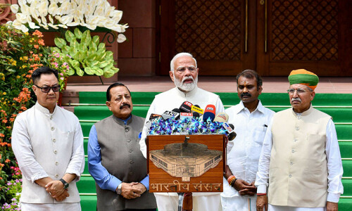 India&rsquo;s lawmakers take oath as two vocal govt critics still behind bars