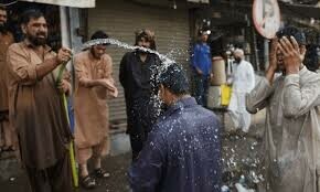 Nine more bodies found in Karachi as inquiry into heat-related mortalities begins