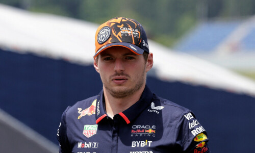 World champion Verstappen confirms staying at Red Bull