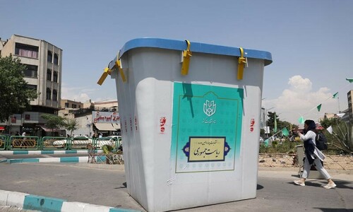 Two hardliners exit on eve of Iran’s elections Two hardliners exit on eve of Iran’s elections