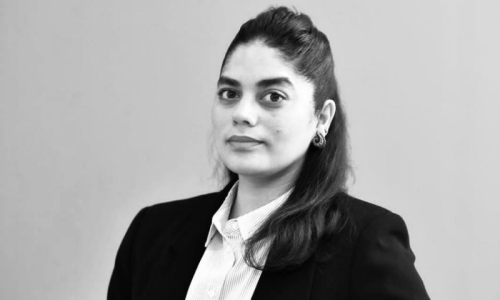 Rifah Qadri Wins Courageous Client Award at the Caples