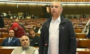 PTI’s top brass backs Ayub to continue as secretary general PTI’s top brass backs Ayub to continue as secretary general