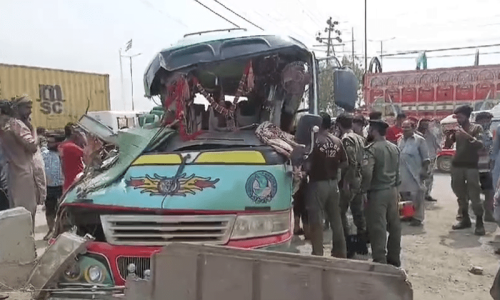 7 dead as coaster, trailer collide on Karachi’s Mauripur Road 7 dead as coaster, trailer collide on Karachi’s Mauripur Road
