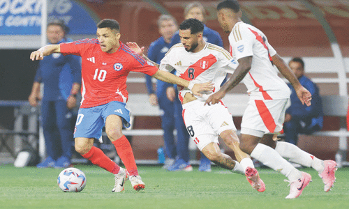 Chile hold Peru in Copa America opener