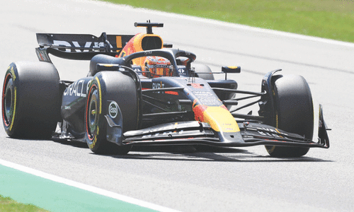 Verstappen beats Norris to continue reign in Spain