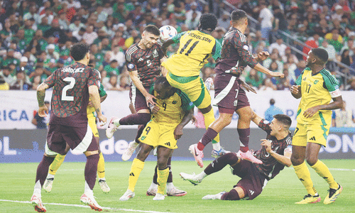Venezuela edge out 10-man Ecuador in Copa America, Mexico beat Jamaica Venezuela edge out 10-man Ecuador in Copa America, Mexico beat Jamaica